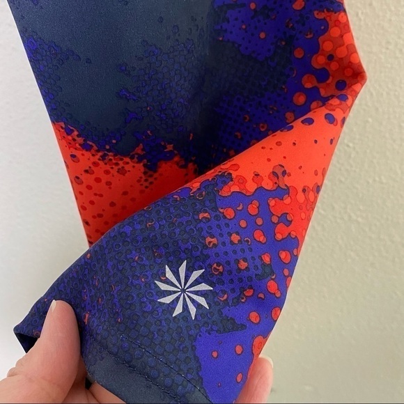 Athleta Electro Sonar Capri Athletic Tight Vibrant Cobalt - Picture 9 of 10